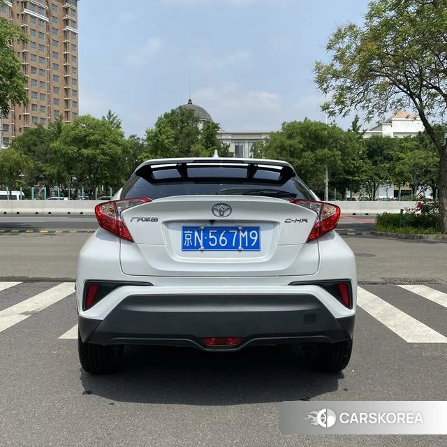 Toyota C-HR id 4374429 из Китая 14