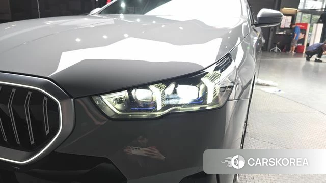 BMW 5 Series (G60) id 4607912 из Кореи 14