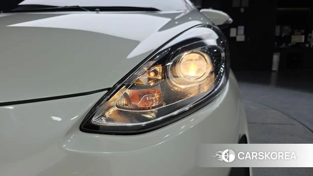 Toyota Prius C id 4759945 из Кореи 14