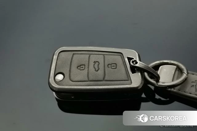 Volkswagen Tiguan L id 4290706 из Китая 14