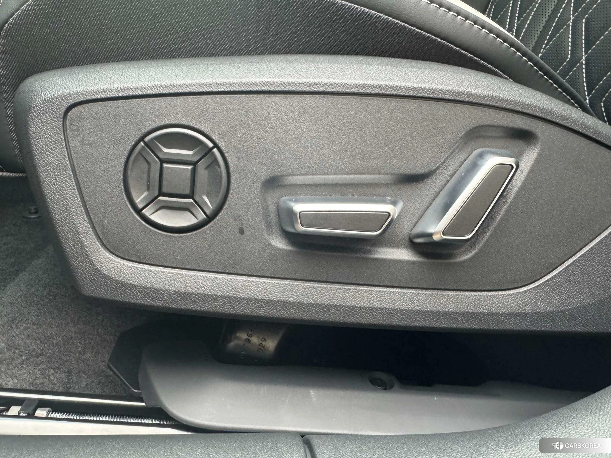 Audi A5L id 4479330 из Китая 14