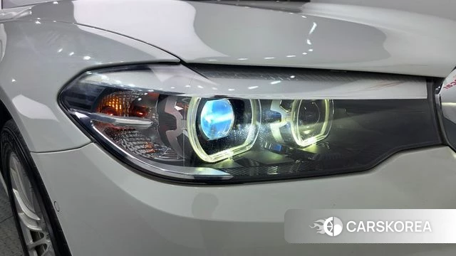 BMW 5 Series (G30) id 4836646 из Кореи 14