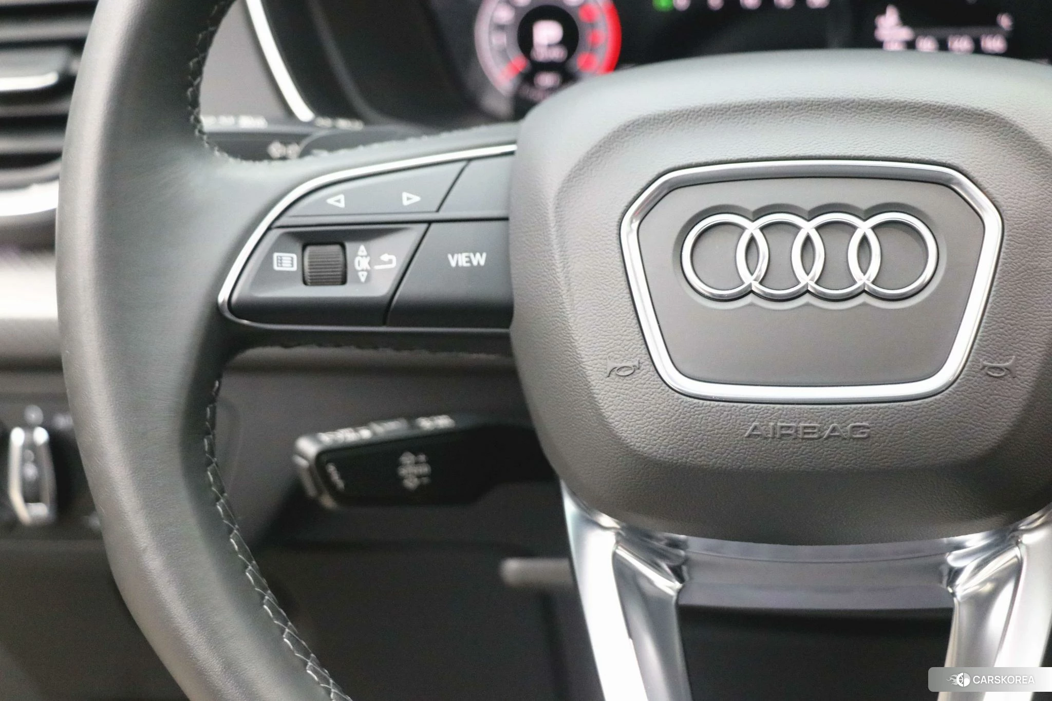 Audi Q5L id 4419317 из Китая 14