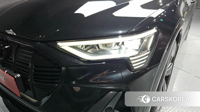 Audi e-Tron id 4361764 из Кореи 14