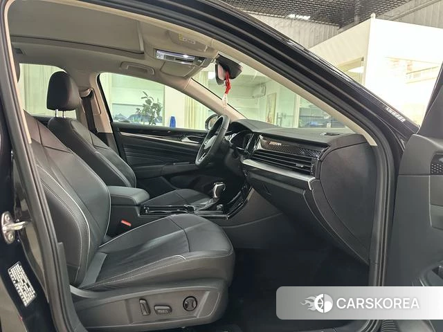 Volkswagen Passat id 4341838 из Китая 14