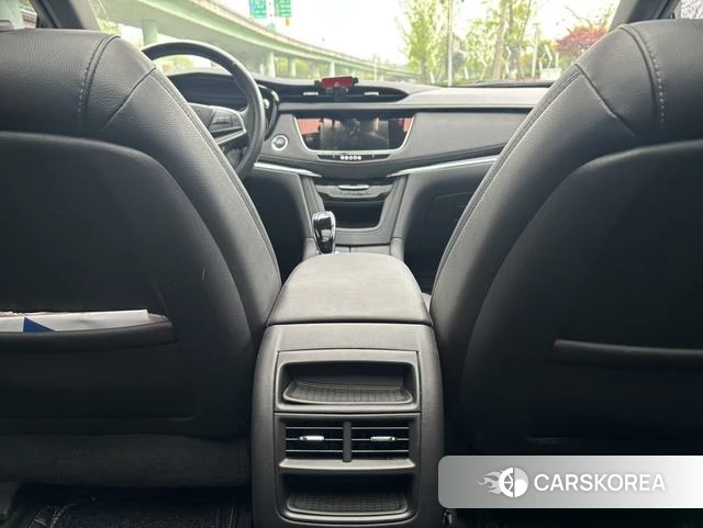 Cadillac XT5 id 4217425 из Китая 14