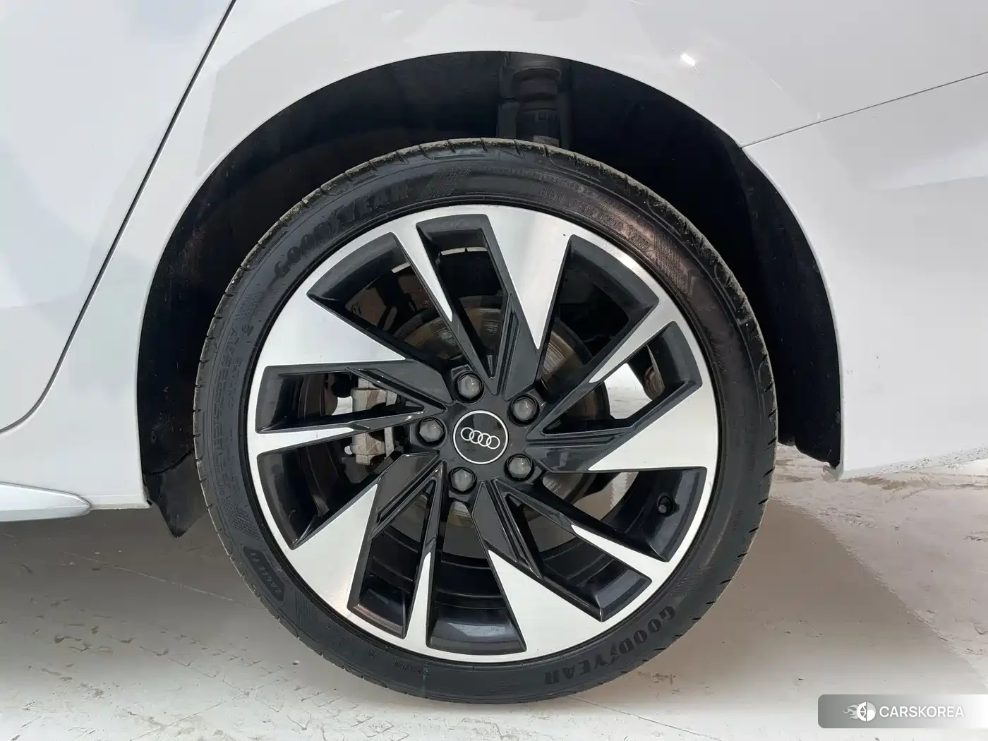 Audi A3 id 4653947 из Китая 14