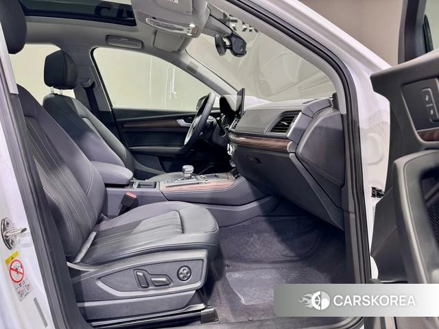 Audi Q5L id 3837333 из Китая 14