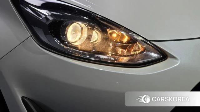 Toyota Prius C id 4776202 из Кореи 14