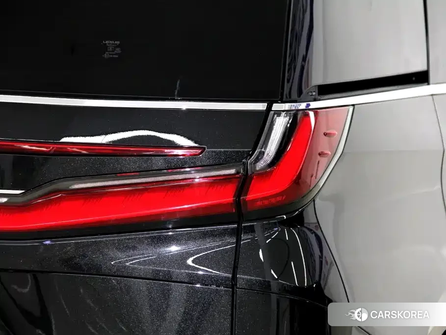Lexus LM id 4654456 из Китая 14