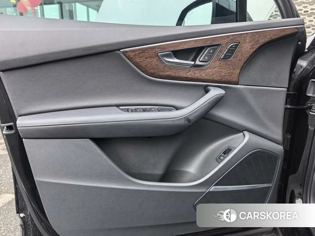 Audi Q7 id 4272768 из Китая 14