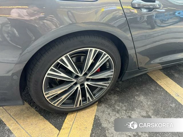 Audi A6L id 4335299 из Китая 14
