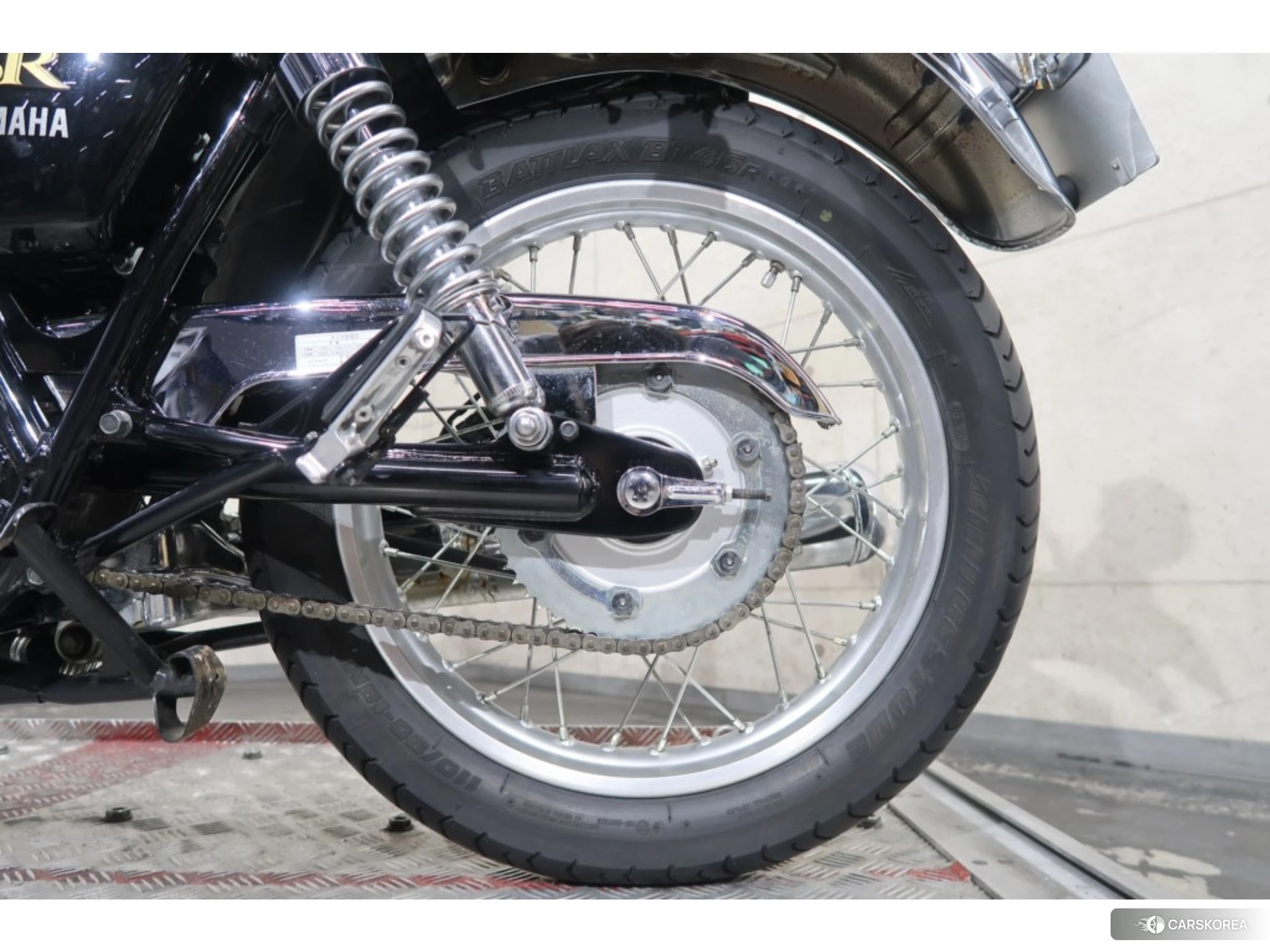 Yamaha SR 400 id 4183474 из Японии 14