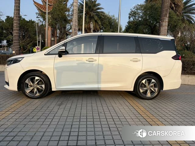 GAC Trumpchi Trumpchi M6 id 4205681 из Китая 14