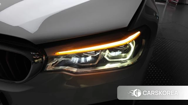BMW 5 Series (G30) id 4651960 из Кореи 14