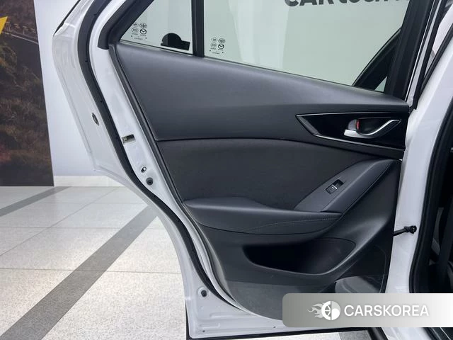 Mazda CX-4 id 4265799 из Китая 14