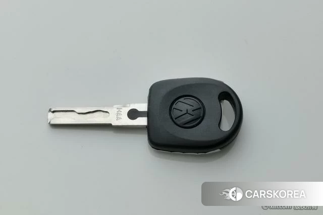Volkswagen Polo id 4210598 из Китая 14