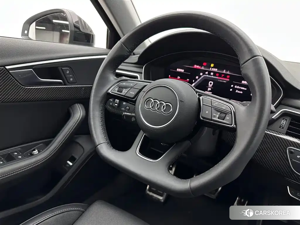 Audi A4L id 4600645 из Китая 14