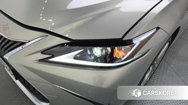 Lexus ES300h 7th generation id 4424311 из Кореи 14