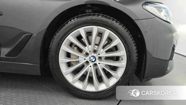 BMW 5 Series (G30) id 4666892 из Кореи 14