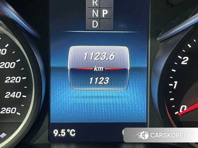 Mercedes-Benz V-class id 4264912 из Китая 14