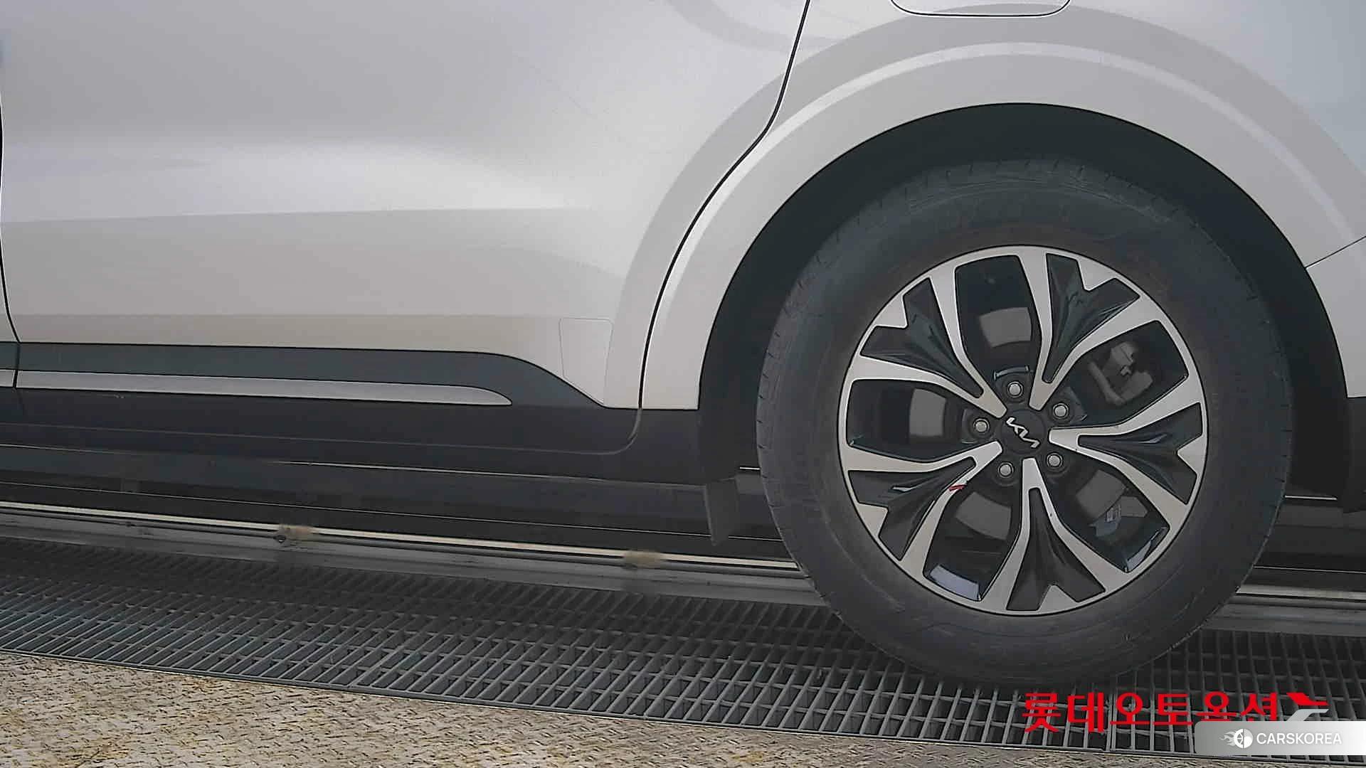 Kia Carnival id 3875767 из Кореи 14