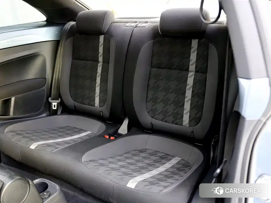 Volkswagen Beetle id 4559661 из Китая 14