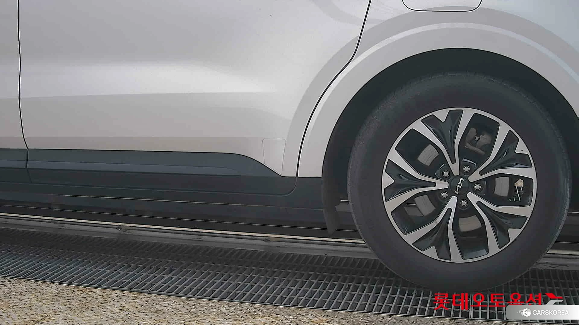 Kia Carnival id 3888419 из Кореи 14