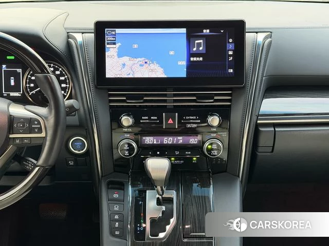 Lexus LM id 4307770 из Китая 14