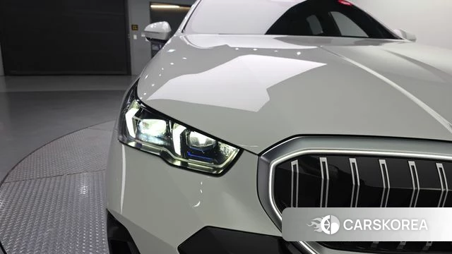 BMW 5 Series (G60) id 4462404 из Кореи 14