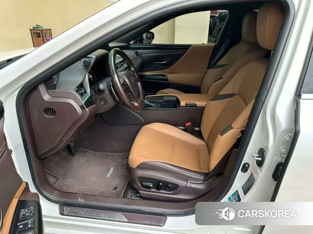 Lexus ES id 4353824 из Китая 14