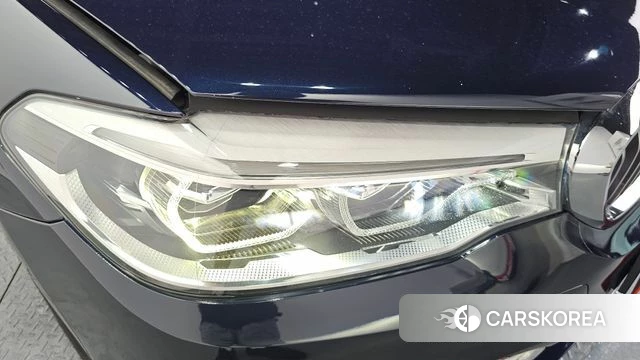BMW 5 Series (G30) id 4615452 из Кореи 14