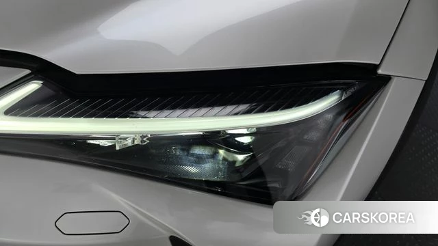 Lexus UX300h id 4329547 из Кореи 14