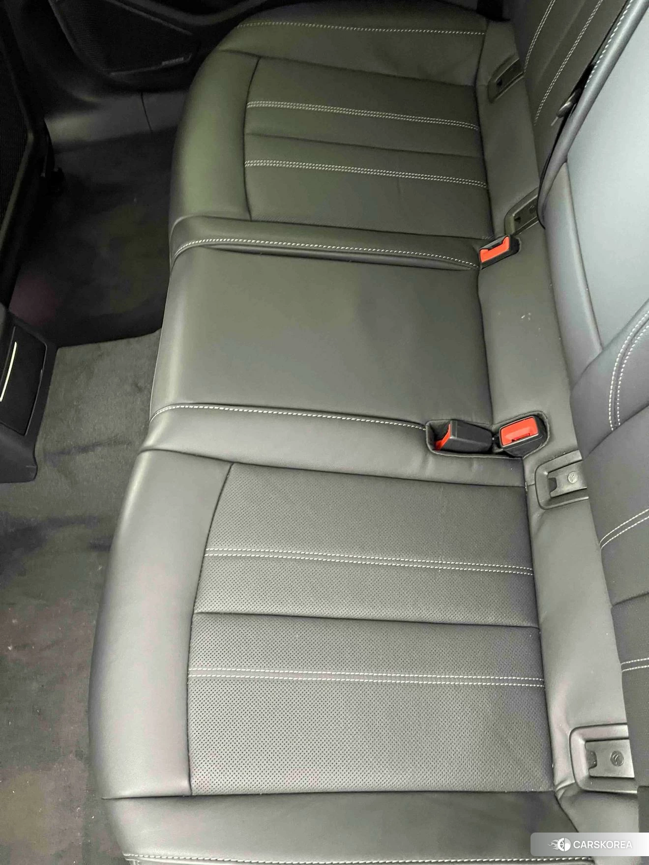 Audi A4L id 4498698 из Китая 14