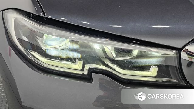 BMW 3 Series (G20) id 4693111 из Кореи 14