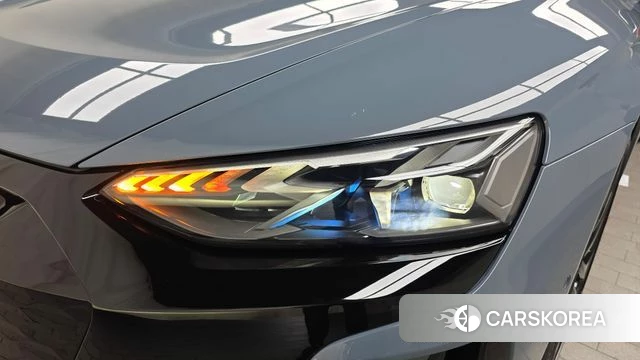 Audi e-Tron GT id 4354953 из Кореи 14