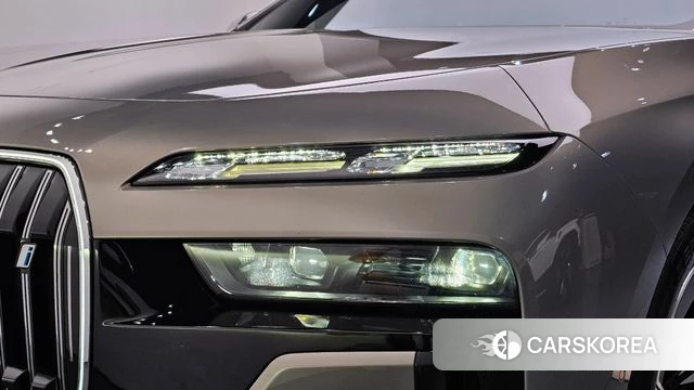 BMW i7 (G70) id 4456734 из Кореи 14