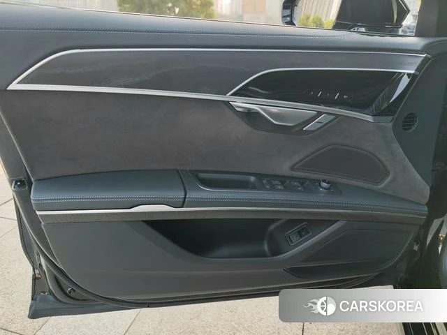 Audi A8 id 4272808 из Китая 14