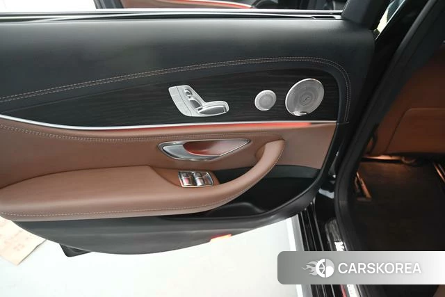 Mercedes-Benz E-class id 4256076 из Китая 14