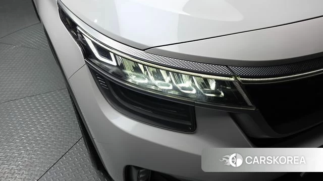 Kia Seltos id 4294597 из Кореи 14