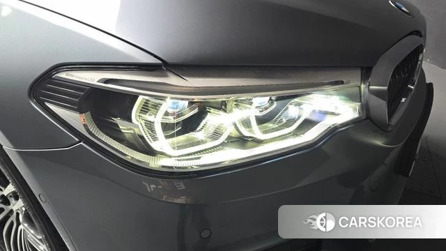 BMW 5 Series (G30) id 4196792 из Кореи 14