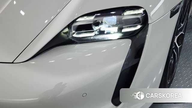 Porsche Taycan id 4428501 из Кореи 14