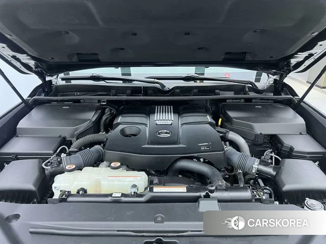 Lexus LX id 4263384 из Китая 14