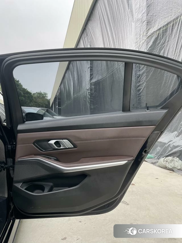 BMW 3 series id 3939281 из Китая 14