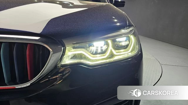 BMW 5 Series (G30) id 4269472 из Кореи 14