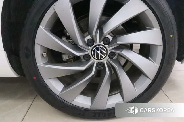 Volkswagen CC id 4261154 из Китая 14