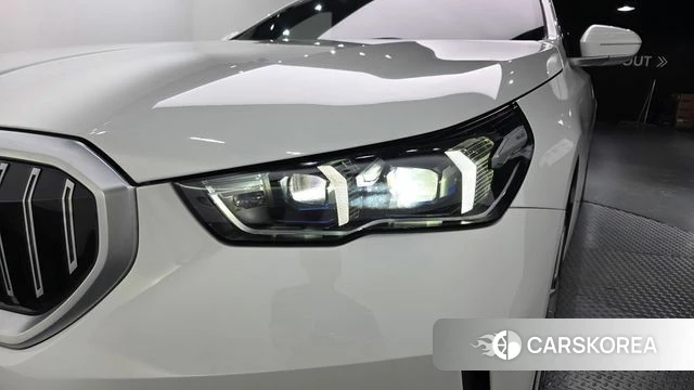 BMW 5 Series (G60) id 4706510 из Кореи 14