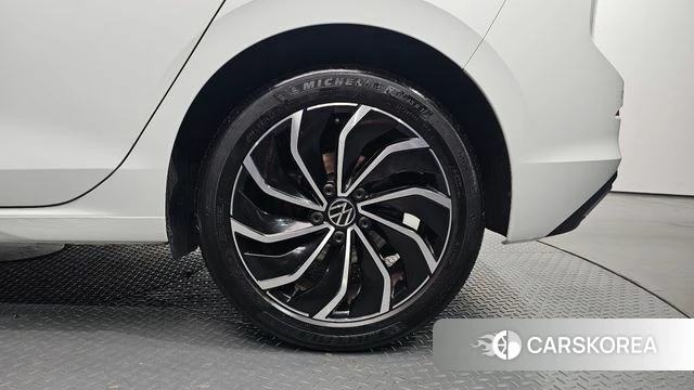 Volkswagen Golf 8th Generation id 4687890 из Кореи 14