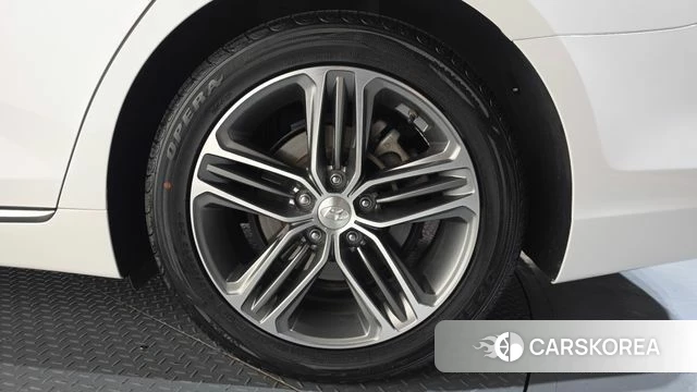 Hyundai Grandeur IG id 4345818 из Кореи 14