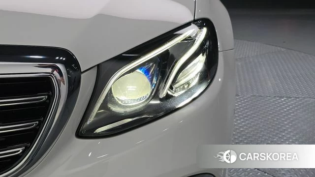 Mercedes-Benz E-Class W213 id 4849677 из Кореи 14